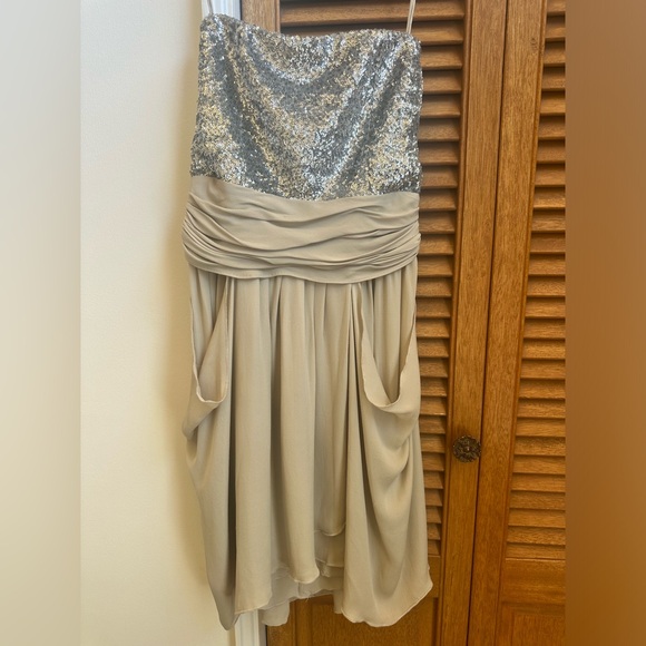 Alice + Olivia Womens Dress Size 2 Silver Taupe Sequined Sheath Strapless Short - Picture 5 of 16